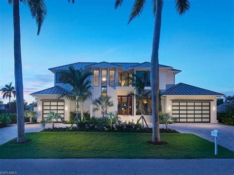 celine wells|575 17th Ave S, Naples, FL 34102 .